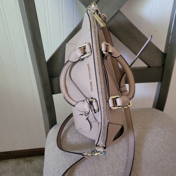 Michael Kors Ciara Taupe Tan Satchel Cross Body Handbag Purse Handles Buckles - Picture 8 of 10